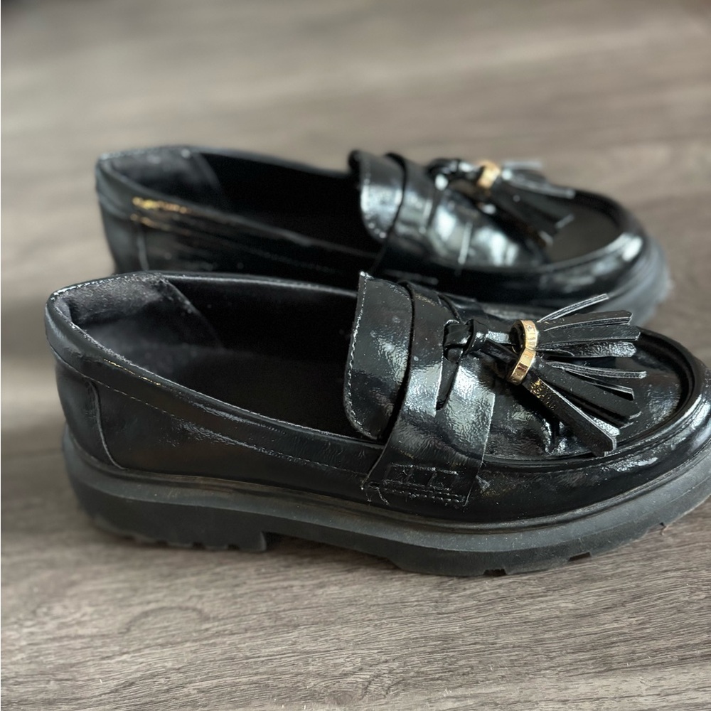 Zara Black Kids Dress Shoes with Gold Accent